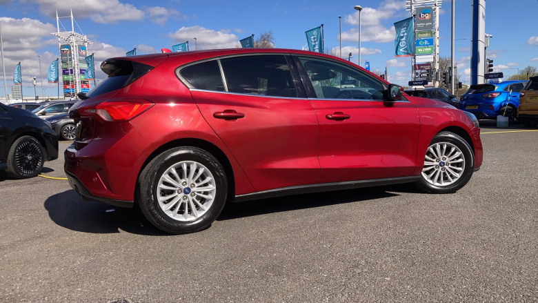 Ford Focus 1.0 EcoBoost 125 Titanium 5dr Auto Petrol Hatchback